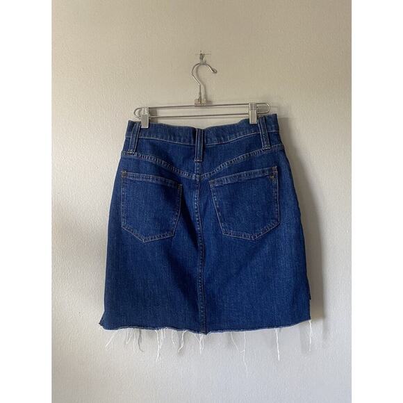Madewell Denim Frayed Jean Skirt Size 25 Style# J2735 #V1 - Picture 2 of 8